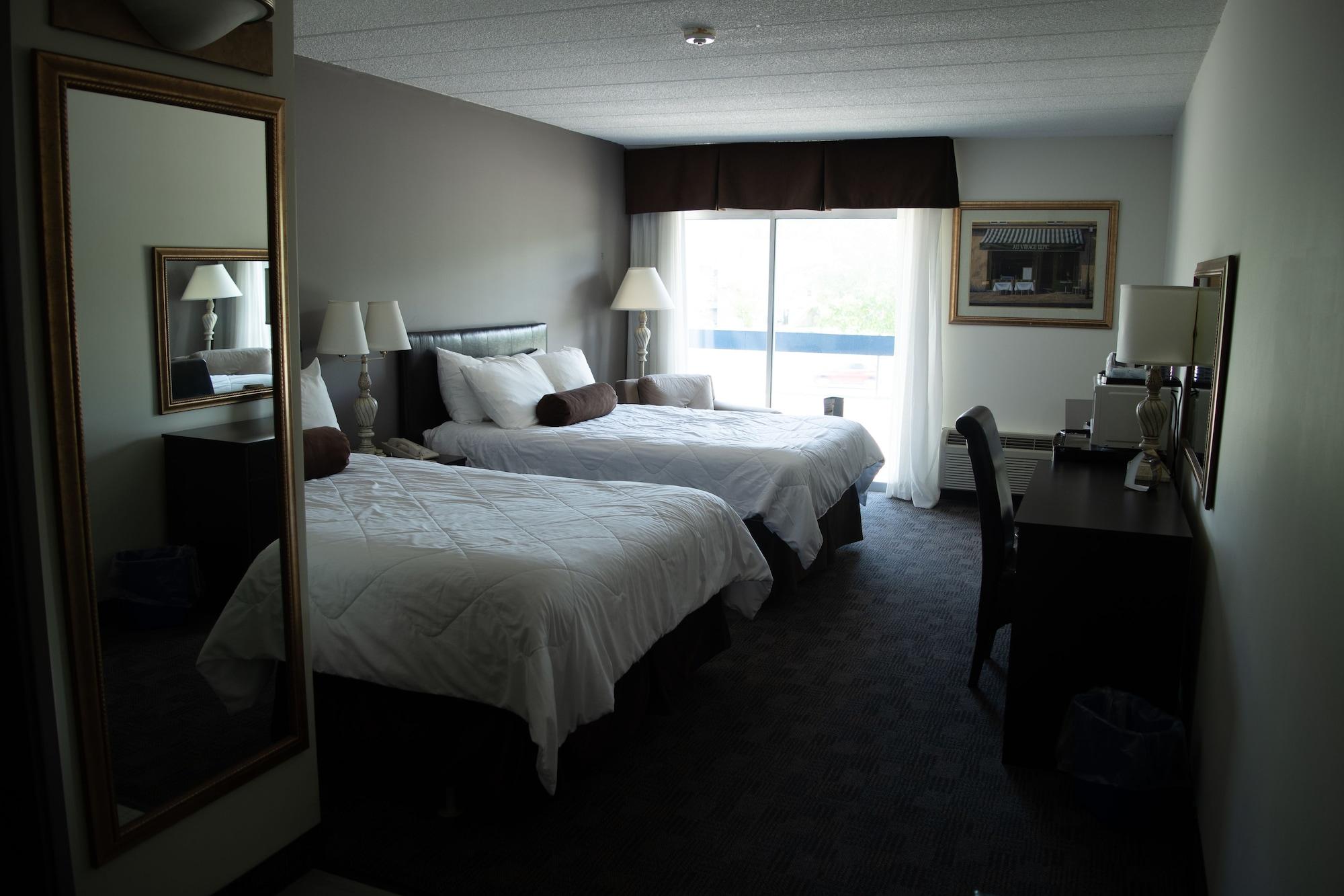 Days Inn By Wyndham Sudbury & Conference Centre Exterior foto