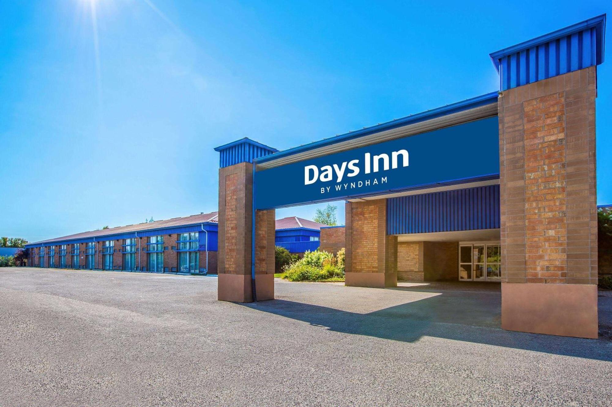 Days Inn By Wyndham Sudbury & Conference Centre Exterior foto