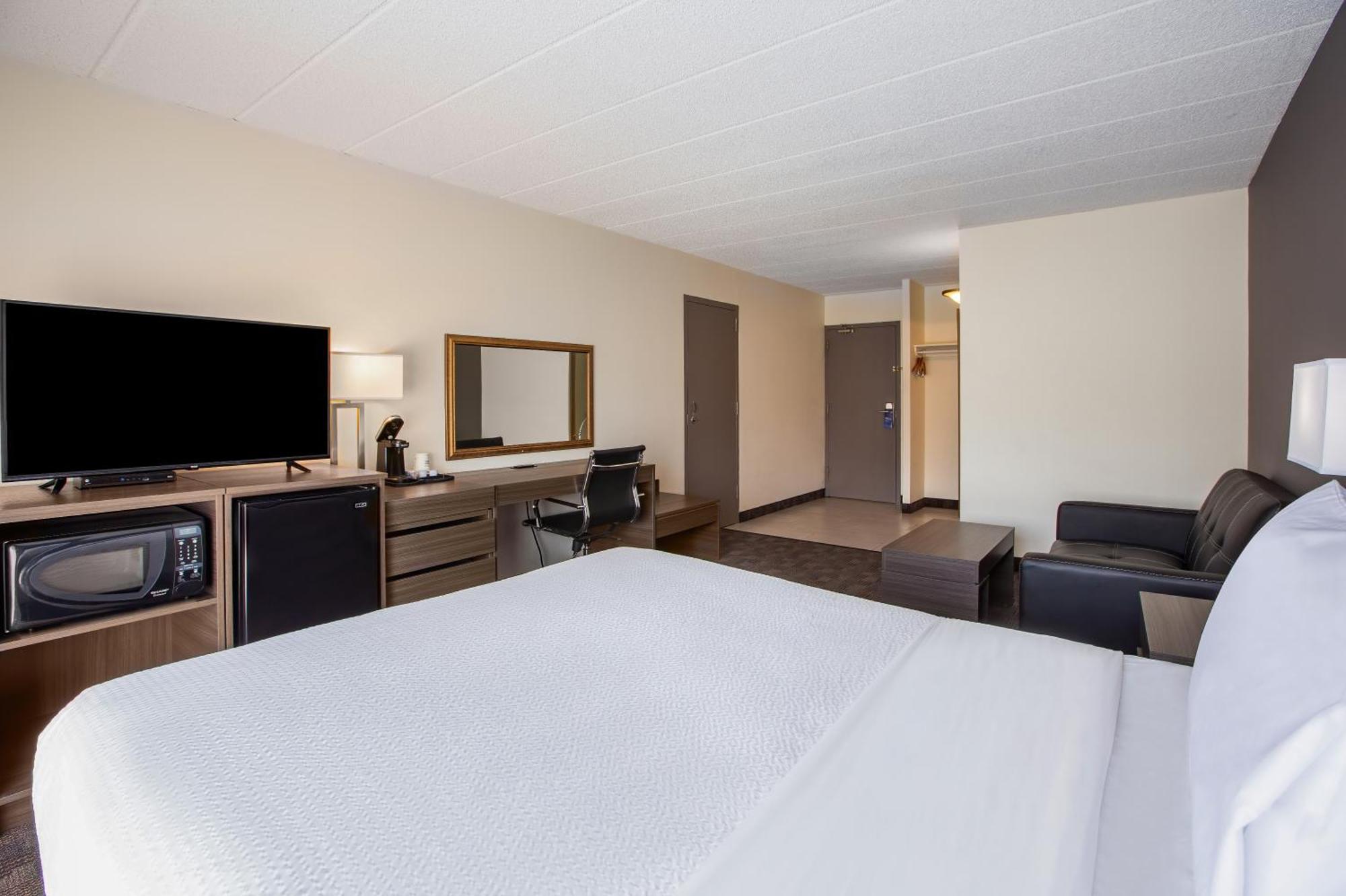 Days Inn By Wyndham Sudbury & Conference Centre Exterior foto